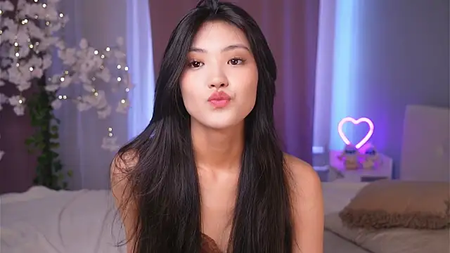 Snapshot of FancyEsten chatting on 07/10/26, 08:29 FancyEsten online show from 07/10/26, 08:29