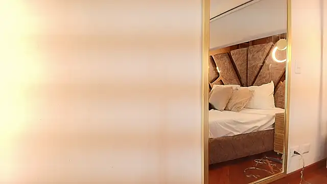 zarah andrew   online show from 09/30/25, 12:10