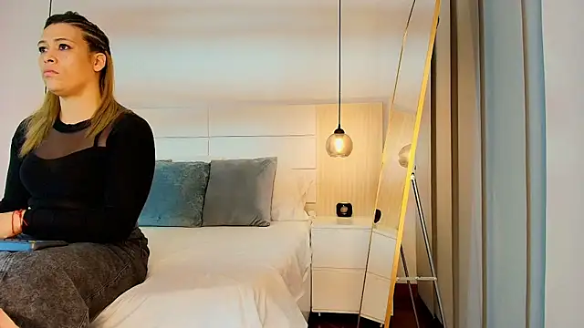 zarah andrew   online show from 11/29/25, 01:47