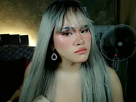 YllanaAltheaXxX online show from 04/22/26, 04:52