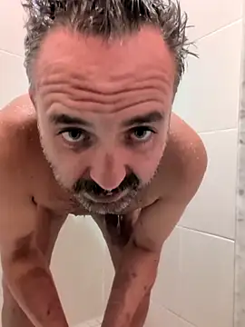 cloudymatt online show from 09/09/25, 01:54