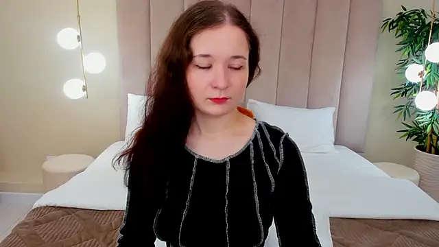 NancyJonson online show from 09/16/25, 03:29