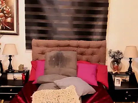 UrnextDoorTS online show from 04/21/26, 05:03