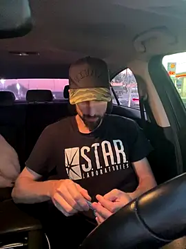 Snapshot of thejohnryancollection chatting on 09/10/25, 12:43 thejohnryancollection online show from 09/10/25, 12:43