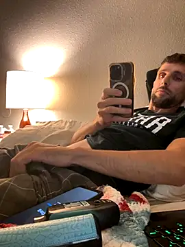 Snapshot of thejohnryancollection chatting on 10/15/25, 04:45 thejohnryancollection online show from 10/15/25, 04:45