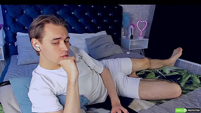 WilliamDyson online show from 09/20/25, 03:07