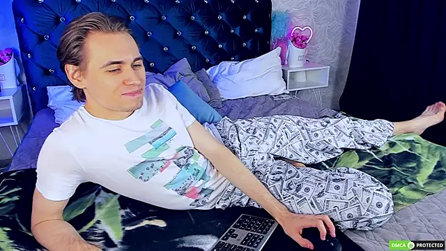 WilliamDyson online show from 11/03/25, 04:03