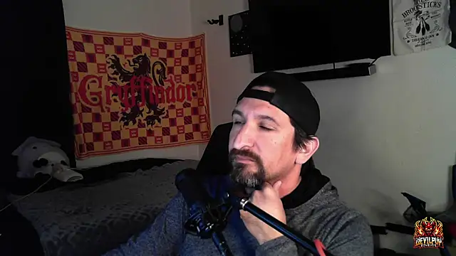 Snapshot of DevilPup75_ chatting on 09/27/25, 08:41 DevilPup75 online show from 09/27/25, 08:41