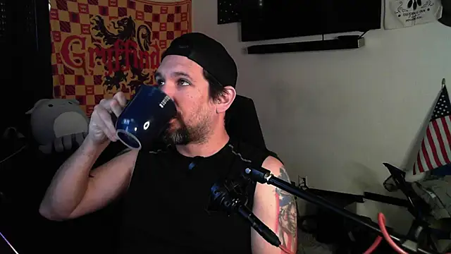 Snapshot of DevilPup75_ chatting on 10/02/25, 01:29 DevilPup75 online show from 10/02/25, 01:29