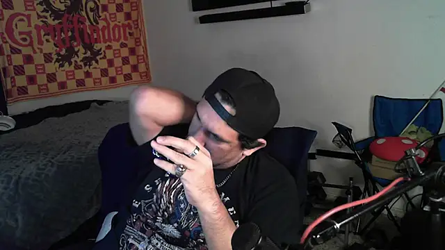 DevilPup75  online show from 10/27/25, 04:27