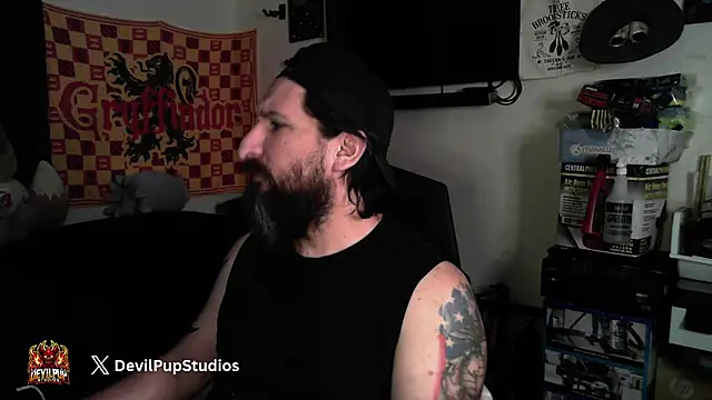 Snapshot of DevilPup75_ chatting on 03/31/26, 06:14 DevilPup75 online show from 03/31/26, 06:14
