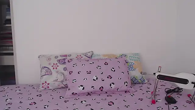 Tiiana online show from 04/19/26, 01:43