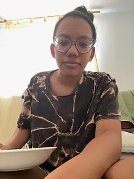 Valen1800 online show from 10/14/25, 06:42