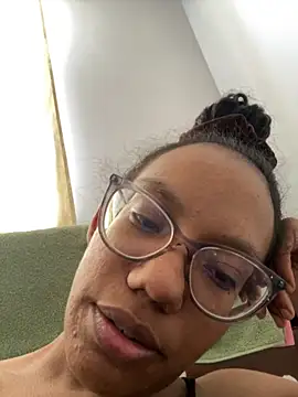 Valen1800 online show from 10/16/25, 06:42