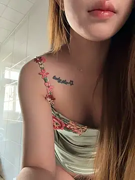 tuanzi125216 online show from 03/08/26, 12:52