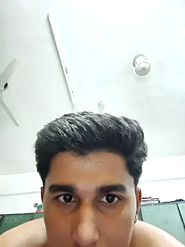 Snapshot of HarryChoudhary21 chatting on 10/15/25, 07:36 HarryChoudhary21 online show from 10/15/25, 07:36