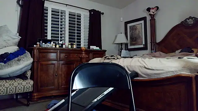 Snapshot of DERTYLAY chatting on 04/27/26, 03:59 DERTYLAY online show from 04/27/26, 03:59