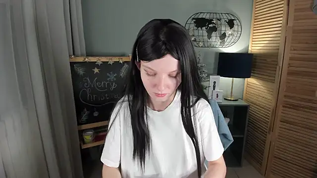 Madelaineses online show from 12/18/25, 08:42