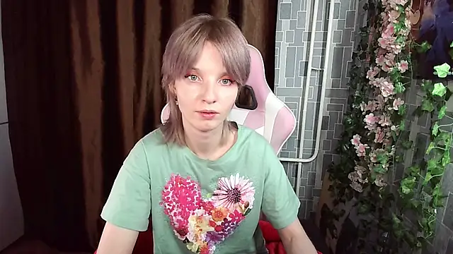 Madelaineses online show from 04/26/26, 04:04