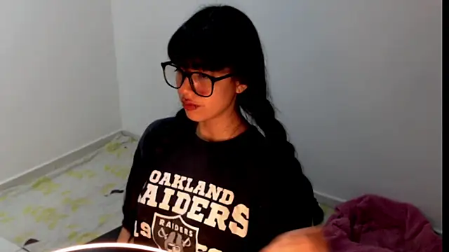 Snapshot of meganmiauu chatting on 05/20/26, 10:49 meganmiauu online show from 05/20/26, 10:49