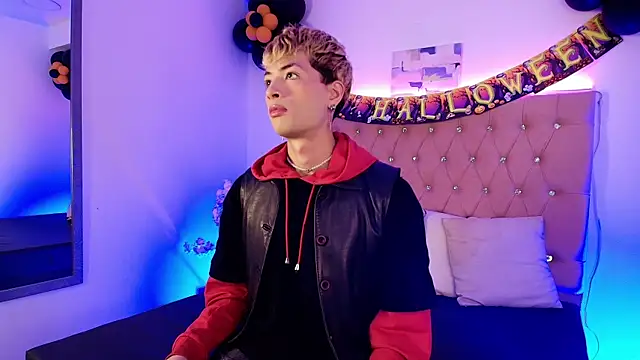 OzorioDany online show from 10/19/25, 03:40