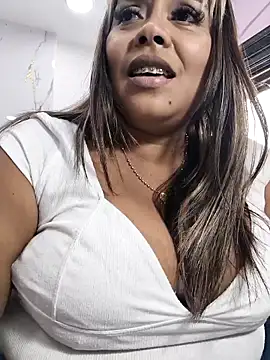 EmilyDuran  online show from 11/27/25, 05:26