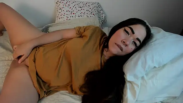 Snapshot of Brianna_Angelina chatting on 02/16/25, 11:59 Brianna Angelina online show from 02/16/25, 11:59