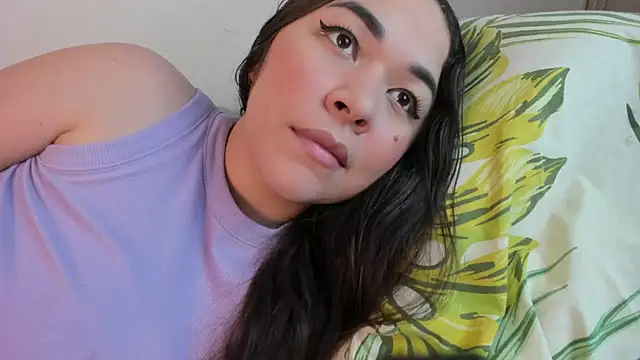 Snapshot of Brianna_Angelina chatting on 03/06/25, 04:08 Brianna Angelina online show from 03/06/25, 04:08