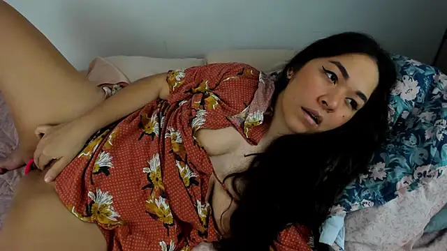 Snapshot of Brianna_Angelina chatting on 11/18/25, 04:33 Brianna Angelina online show from 11/18/25, 04:33