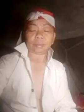 Snapshot of VangLe73 chatting on 10/28/25, 12:30 VangLe73 online show from 10/28/25, 12:30