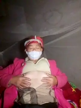 Snapshot of VangLe73 chatting on 11/01/25, 10:45 VangLe73 online show from 11/01/25, 10:45