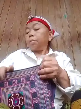 Snapshot of VangLe73 chatting on 11/09/25, 10:13 VangLe73 online show from 11/09/25, 10:13