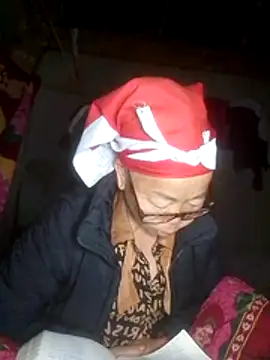 Snapshot of VangLe73 chatting on 12/01/25, 03:50 VangLe73 online show from 12/01/25, 03:50