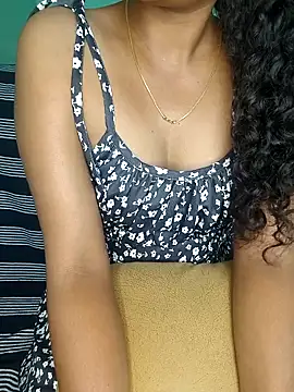 Tamilpallavi online show from 09/17/25, 04:19