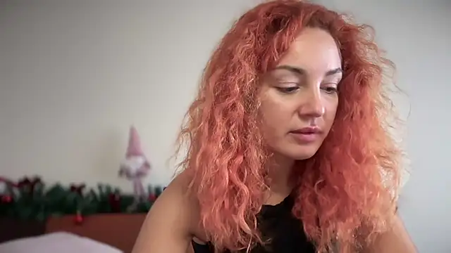 Reddgiirl online show from 12/19/25, 09:38