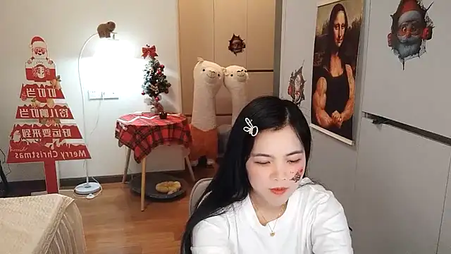 XiaoAnQi online show from 12/21/25, 12:56