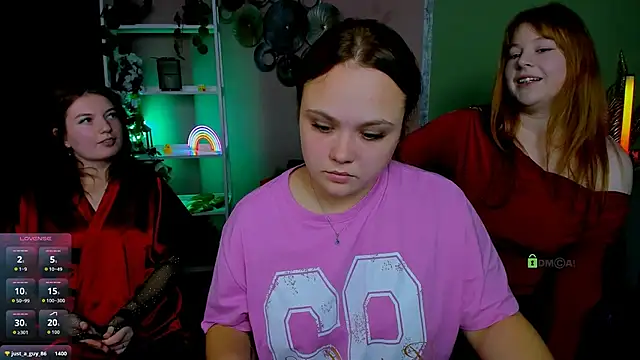 Snapshot of keri_ti chatting on 10/08/25, 07:55 keri ti online show from 10/08/25, 07:55