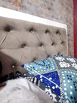 Soniya Roy online show from 11/15/25, 09:17