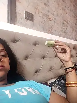 Soniya Roy online show from 04/22/26, 08:28