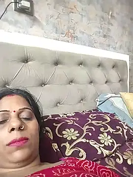 Soniya Roy online show from 07/17/26, 10:00