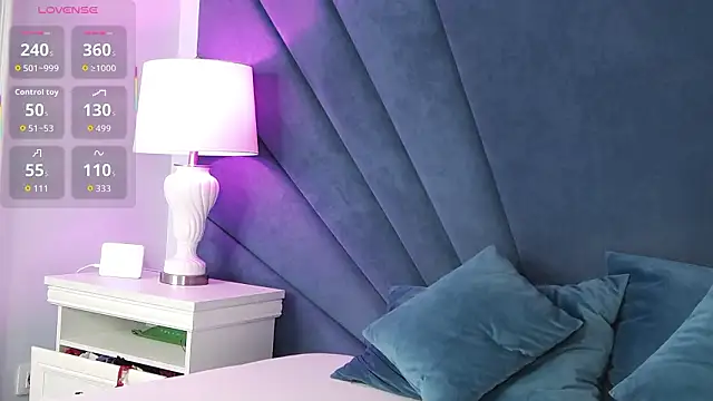 Evelisse online show from 02/24/26, 05:27