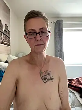 Curvy-Jinx online show from 10/24/25, 07:49