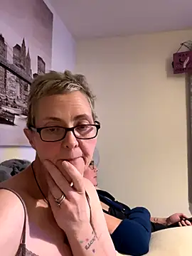 Curvy-Jinx online show from 11/23/25, 08:30