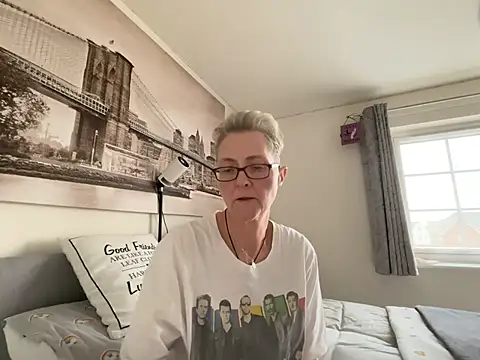 Curvy-Jinx online show from 04/10/26, 07:24