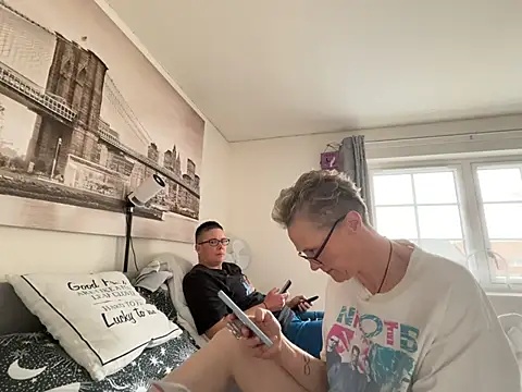 Curvy-Jinx online show from 04/21/26, 07:58