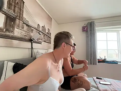 Curvy-Jinx online show from 07/14/26, 12:00