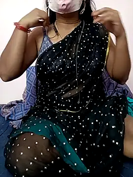 Snapshot of Cute_Renuka chatting on 10/13/25, 04:18 Cute Renuka online show from 10/13/25, 04:18