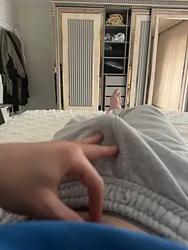 Snapshot of Kratex82 chatting on 03/20/26, 02:33 Kratex82 online show from 03/20/26, 02:33