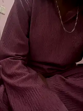 sakshi5533 online show from 11/17/25, 05:19