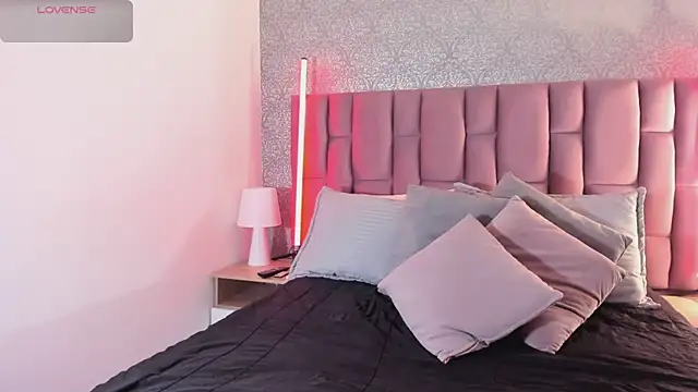 MartinaRizzi online show from 12/19/25, 03:35